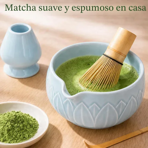 Vista 3 de Juego de batidor Matcha con cuenco de cerámica y cazador de bambú hoja azul