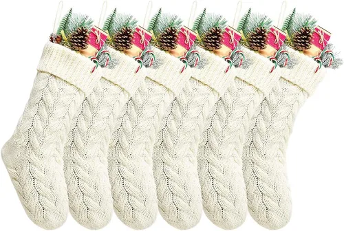 Vista 13 de Calcetines de Navidad, tejidos, únicos, color blanco, borgoña y marfil.