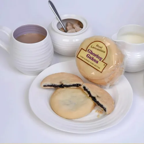 Vista 3 de Real Lancashire Chorley Cake - 4 pasteles (paquete de 6) Hecho con mantequilla pura y grosellas secas Snacks británicos de la hora del té