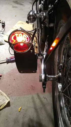 Vista 4 de iJDMTOY Bombilla incandescente única de estilo Duolamp de 4 pulgadas en negro brillante, compatible con automóviles clásicos, hot rods, motocicletas
