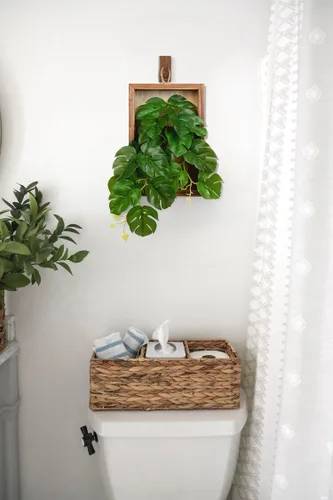Vista 6 de Plantas colgantes artificiales con marco de madera, paquete de 2 hojas de Monstera