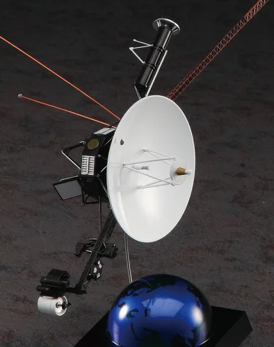 Vista 2 de Hasegawa Kit modelo de sonda espacial no tripulada Voyager a escala 1:48