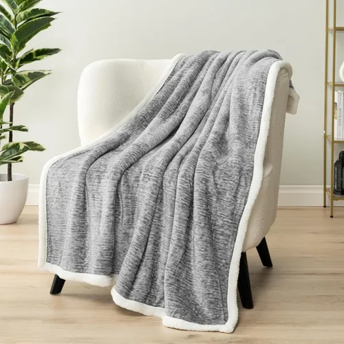 Vista 17 de PAVILIA Premium Manta de vellón sherpa de Navidad regalo de decoración navideña, afelpada, cálida y acogedora, de microfibra y reversible, para Pan