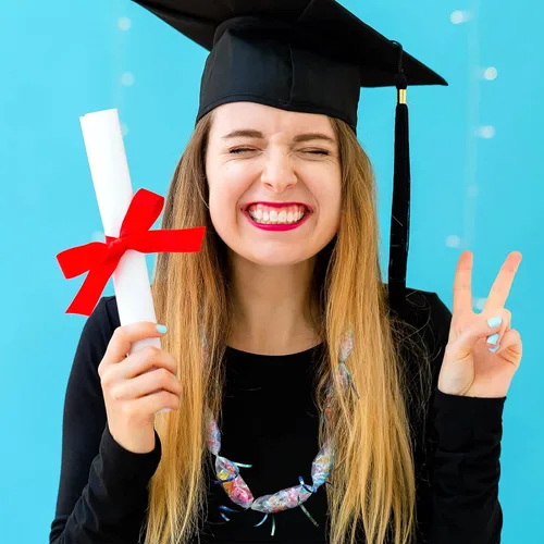 Vista 6 de Berlune Candy Lei - Kit de fabricación para fiesta de graduación, incluye tubo de polietileno de 2 pulgadas x 1000 pies, 3 rollos de cinta de regalo