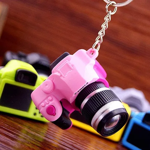 Vista 5 de JJLFresheners Llavero de cámara con sonido, llavero de decoración para bolsa, cartera, colgante, diseño de mini cámara, lindo anillo novedoso