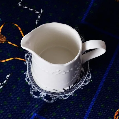 Vista 5 de Sizikato Jarra de porcelana blanca con asa, jarra de crema de 8 onzas.