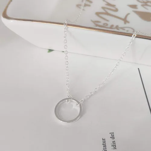 Vista 5 de YANCHUN Gargantilla en capas para mujer, collar apilado a la moda para mujer, gargantilla de círculo de estrella, corazón y estrella, regalos
