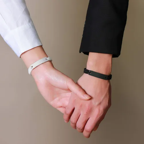 Vista 6 de XUANPAI - Pulseras personalizadas hechas a mano con cuerda trenzada y placa de identificación para parejas para mujeres hombres amistad etc