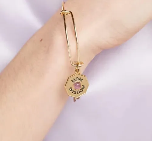Vista 3 de Mom, Wisdom' Amethyst Charm Bangle Bracelet