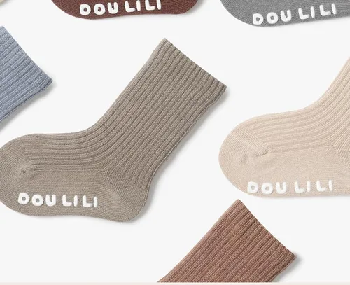 Vista 5 de QandSweet Calcetines de algodón peinado para bebé, calcetines de tobillo antideslizantes para recién nacidos