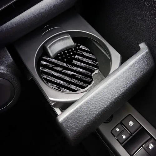 Vista 4 de Portavasos para automóvil para mujeres/hombres, paquete de 2 posavasos absorbentes de cerámica para bebidas, diseño de camuflaje con bandera
