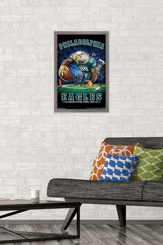 Vista 2 de Trends International NFL Philadelphia Eagles - Póster de pared de End Zone 17, 14.725 x 22.375 pulgadas, versión enmarcada de madera de granero