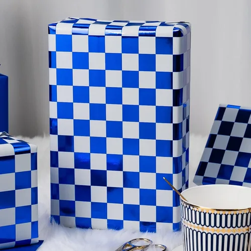 Vista 5 de MAYPLUSS Rollo de Papel de Regalo, Papel de Regalo con Bandera a Cuadros Azul y Blanco, Papel de Regalo Reversible para Patinadores y Carreras