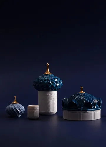 Vista 3 de LLADRÓ Scheherazade'S Quarters Candle 1001 Lights. Aroma espíritu irrompible. Vela de porcelana.