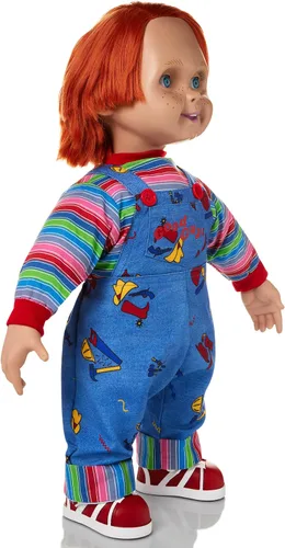 Vista 4 de Spirit Halloween Muñeca Chucky Good Guys de 24 pulgadas, multicolor