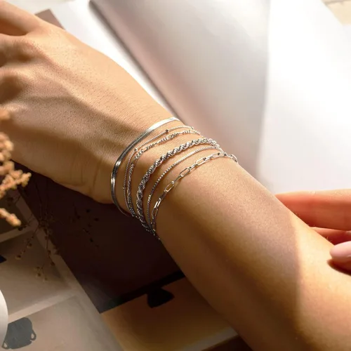 Vista 2 de DEARMAY Pulseras de oro para mujer, impermeables, juegos de joyas de oro real de 14 quilates para mujer, modernas, finas, delicadas, apilables