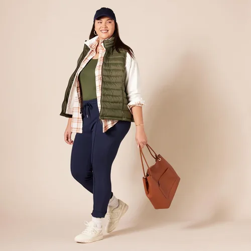 Vista 9 de Tienda Essentials - Camiseta ajustada sin mangas para mujer, paquete de 2
