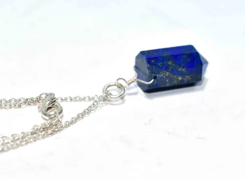 Vista 3 de Sunshinegems Natural Lapis Lazuli Pencil Necklace Polished Gemstone Energy Healing Crystals Gift for Her Birthday Gemstone Jewelry 18 inch