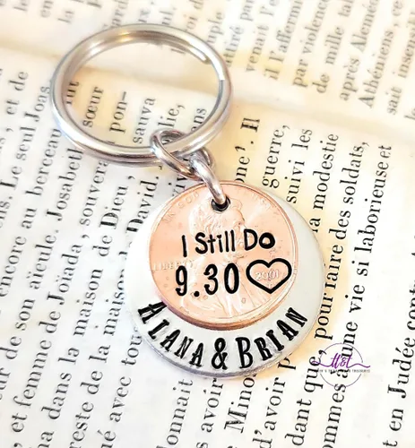Vista 3 de Tucker's Trinkets And Treasures Personalized Anniversary Year Penny, I Still Do Key Chain, Wedding Anniversary, Couples Gift
