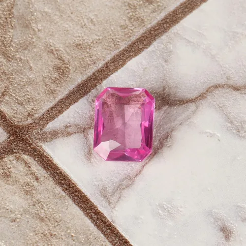 Vista 3 de GEMHUB Tamaño del anillo de talla esmeralda, piedra pequeña, kunzita rosa de Sri Lanka, kunzita rosa translúcida, piedra pequeña, peso de la piedra