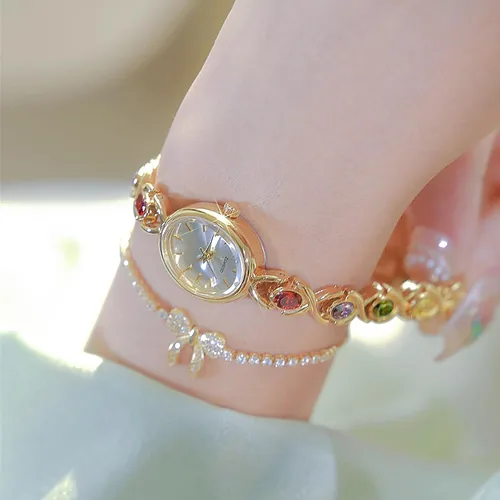 Vista 3 de BESTKANG Elegante reloj de pulsera vintage dorado para mujer, reloj de cuarzo con esfera ovalada, reloj de pulsera impermeable para mujer
