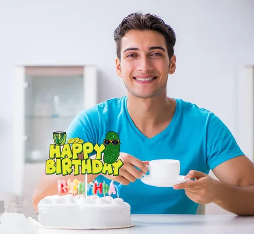 Vista 3 de Encantadores pepinos en escabeche de cumpleaños para niños y adultos, decoración divertida de dibujos animados de pepino, pepino, suministros