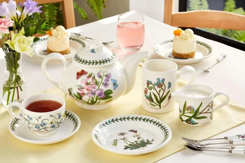 Vista 4 de Portmeirion Botanic Garden - Jarra de crema de 7 onzas, diseño floral, loza fina, esmalte resistente a astillas, apta para lavavajillas
