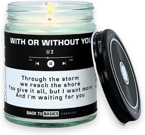 Vista 30 de Velas Back to Basics Todo lo que quiero para Navidad - Vela perfumada de 9oz de cera de soya con aroma a árbol de Navidad para decoración
