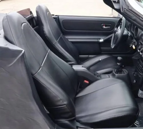 Vista 3 de Durafit Seat Covers, Fundas de asiento convertible MR2 Spider 2000-2005 fabricadas en cuero sintético negro (vinilo)