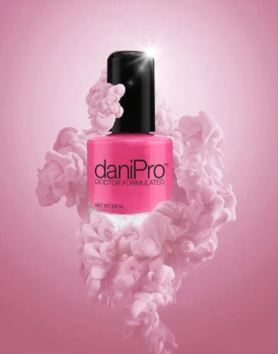 Vista 5 de daniPro Esmalte de uñas formulado por médicos, rosa intenso, promueve uñas más saludables y fuertes, biotina y vitaminas A y E, sin toxinas, secado