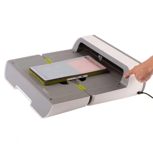 Vista 6 de Accuquilt Go. Big tela Cutter Effortless One-Button Operation, Cuts Up to 6 Layers of 100% Cotton, Includes Flying Geese Die, Cutting Mat, and