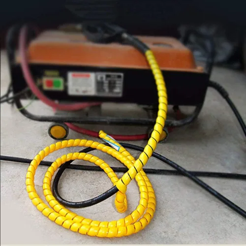 Vista 5 de Protector de cable para perros y gatos de 32.8 pies, fundas protectoras de cable para cables que protegen a tus mascotas de masticar a través