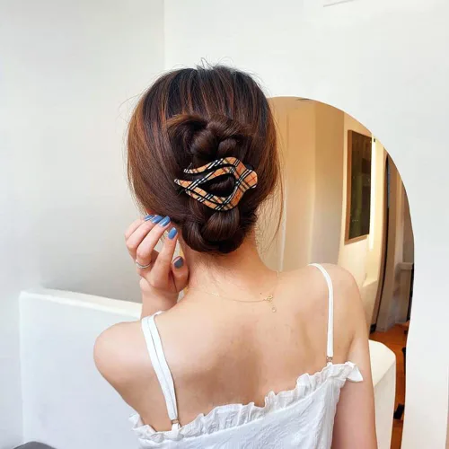 Vista 3 de 2 pinzas para el cabello con forma de corazón para cola de caballo, pasadores elegantes para mujeres, accesorios para el cabello rizado (celosía)