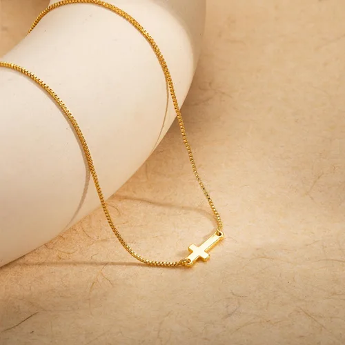 Vista 6 de Tewiky Dainty Cross Necklace for Women, 14K Gold Plated Simple Cross Choker Necklaces Small Cross Pendant Tiny Cute Necklaces Handmade Aesthetic