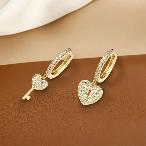 Vista 3 de Gold Huggie Hoop Earrings Crystal Green Drop Earrings