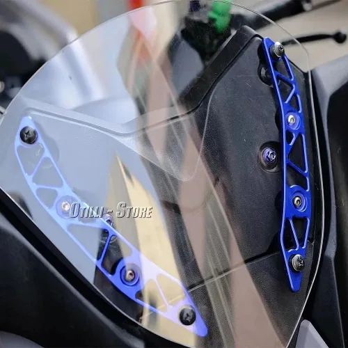 Vista 3 de Accesorios de motocicleta para Yamaha X-MAX 300 (2017-2022) Parabrisas delantero de motocicleta, accesorios de aluminio, hoja decorativa, protector