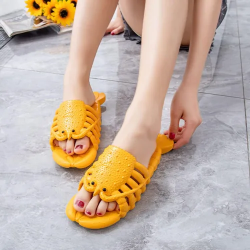 Vista 6 de Kvikci Pantuflas de langosta, unisex de verano, divertidas sandalias de lubina, sandalias de langosta para parejas, zapatos de baño