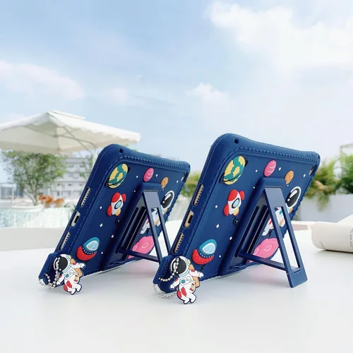 Vista 8 de Funda para Samsung Galaxy Tab A7 Lite de 8.7 pulgadas T220/T225, funda de silicona con patrón de astronautas de cosmonautas con colgante con cordón