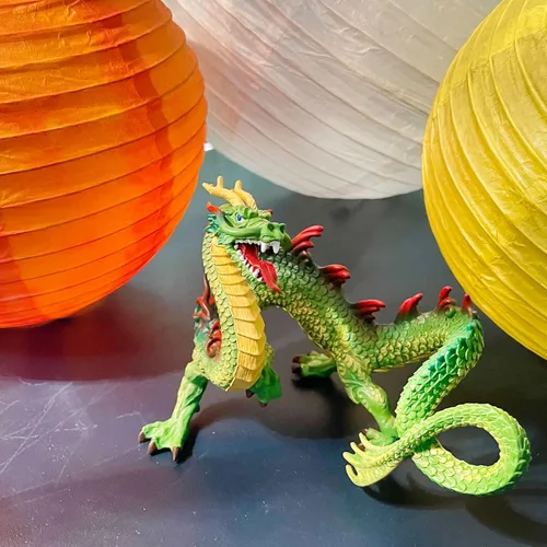 Vista 8 de Safari Ltd. Figura de dragón chino – Figura detallada de plástico de 6 pulgadas – Divertido juguete educativo de fantasía para niños, niñas y niños