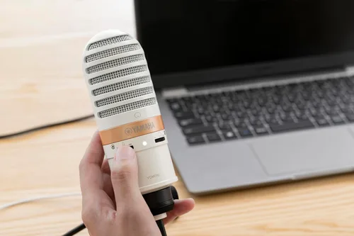 Vista 6 de Yamaha Micrófono condensador USB de alta definición YCM01U blanco