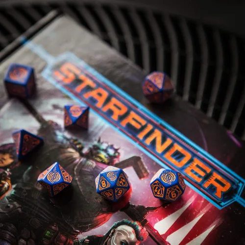 Vista 3 de Q-Workshop Starfinder Dead Suns Juego de dados 7 juegos de mesa