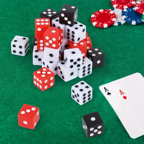 Vista 5 de Juego de 50 dados estándar de 0.63 pulgadas con acrílico negro, blanco, rojo, 6 caras, a granel, dados de casino para fiestas temáticas de casino