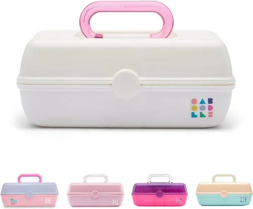 Vista 9 de Caboodles Pretty in Petite - Caja de maquillaje de dos tonos rosa sobre lavanda, caja organizadora de plástico duro, 2 bandejas giratorias, espejo