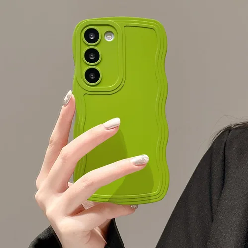 Vista 10 de UEEBAI Funda de silicona con marco ondulado para Samsung Galaxy A13 5G, lindo marco ondulado, ajuste delgado, a prueba de golpes, funda suave y Negro