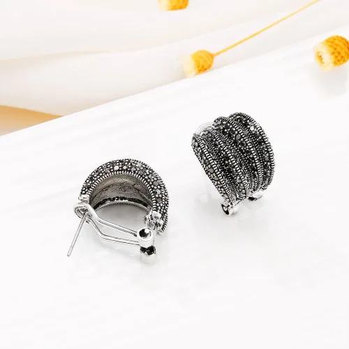 Vista 5 de Aretes de dos tonos para mujer, oro y plata, oro rosa, cruzados, mitad aro, diseño de tachuelas