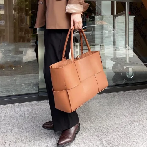Vista 5 de Bolso bandolera grande de cuero tejido para mujer, bolso cruzado con asa superior para mujer, bolsa de trabajo con embrague a juego