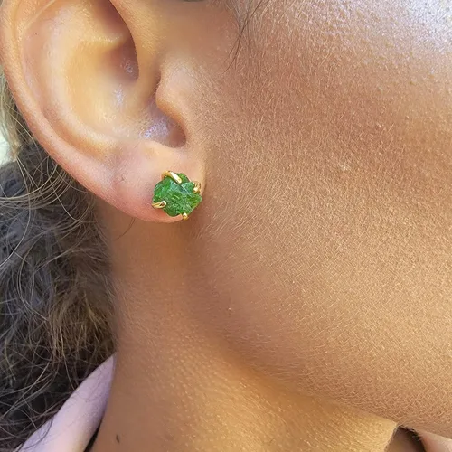Vista 50 de Aretes de piedra preciosa natural en bruto con oro amarillo sobre plata de ley 925, 6 a 0.276 in, regalo de piedra de nacimiento de calidad genuina