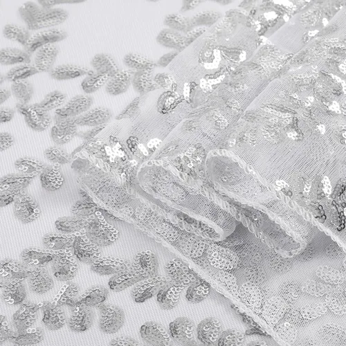 Vista 5 de B-COOL Mantel plateado de lentejuelas para mesa de boda con flores y Navidad, 90 x 90 pulgadas