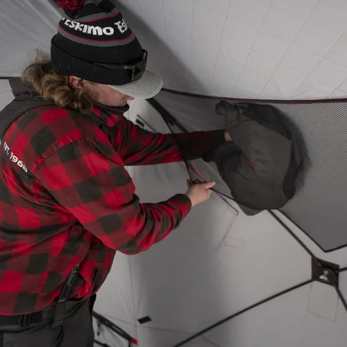 Vista 8 de Eskimo Outbreak Portable Pop-Up Ice Fishing Shelter, Stormshield Insulated Fabric, No Trip Door, Durable Hub Design, Deluxe Tie Downs