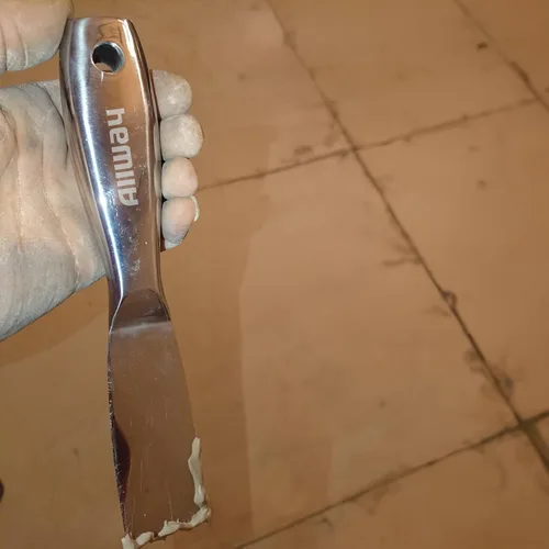 Vista 3 de ALLWAY UX15F - Cuchillo de masilla de acero inoxidable flexible de una sola pieza, 1.5 pulgadas Mango ergonómico, extremo de martillo integrado